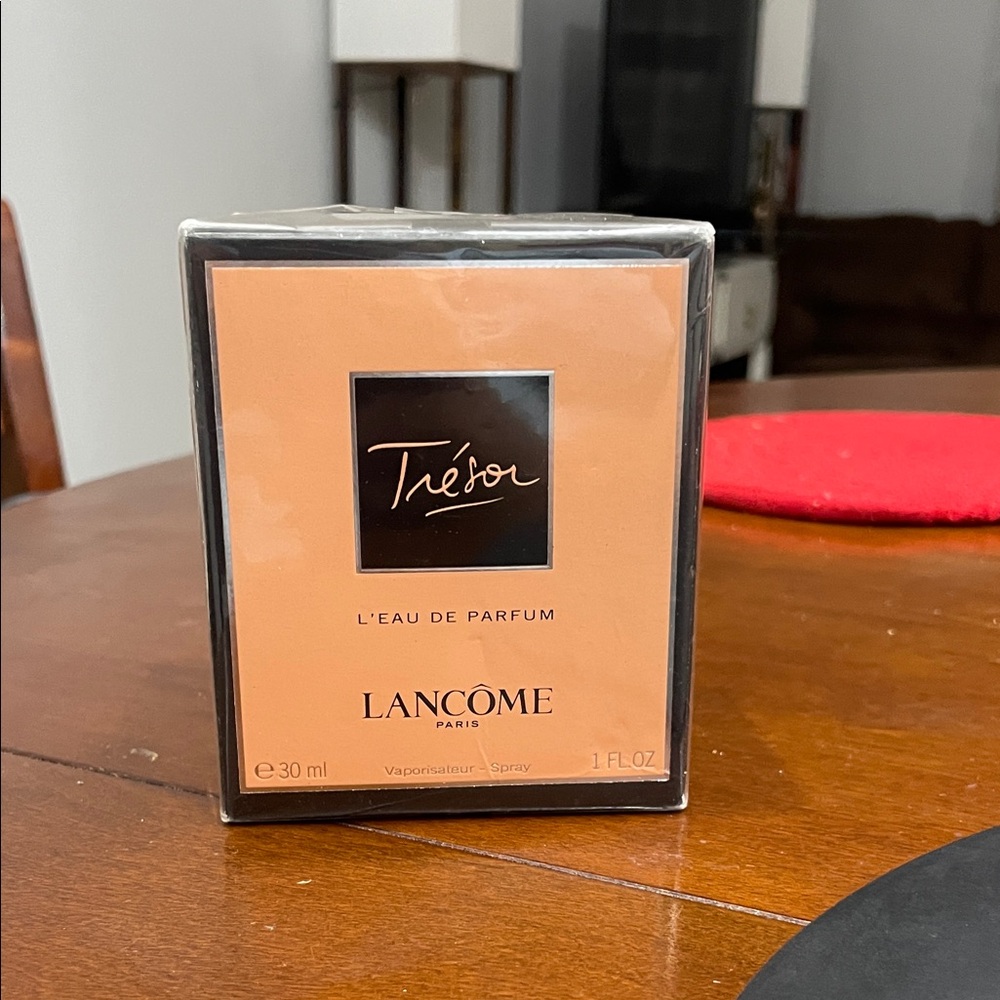Trésor Eau De Parfum Spray, 1.0 oz
Vap spray
